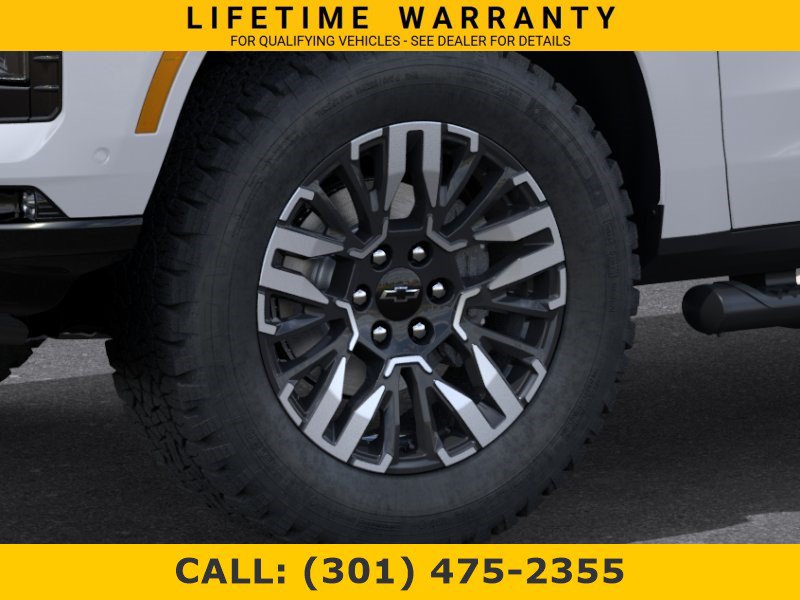 New 2026 Chevrolet Suburban Z71 w/ Z71 Off-Road Package AWD/4WD image 9