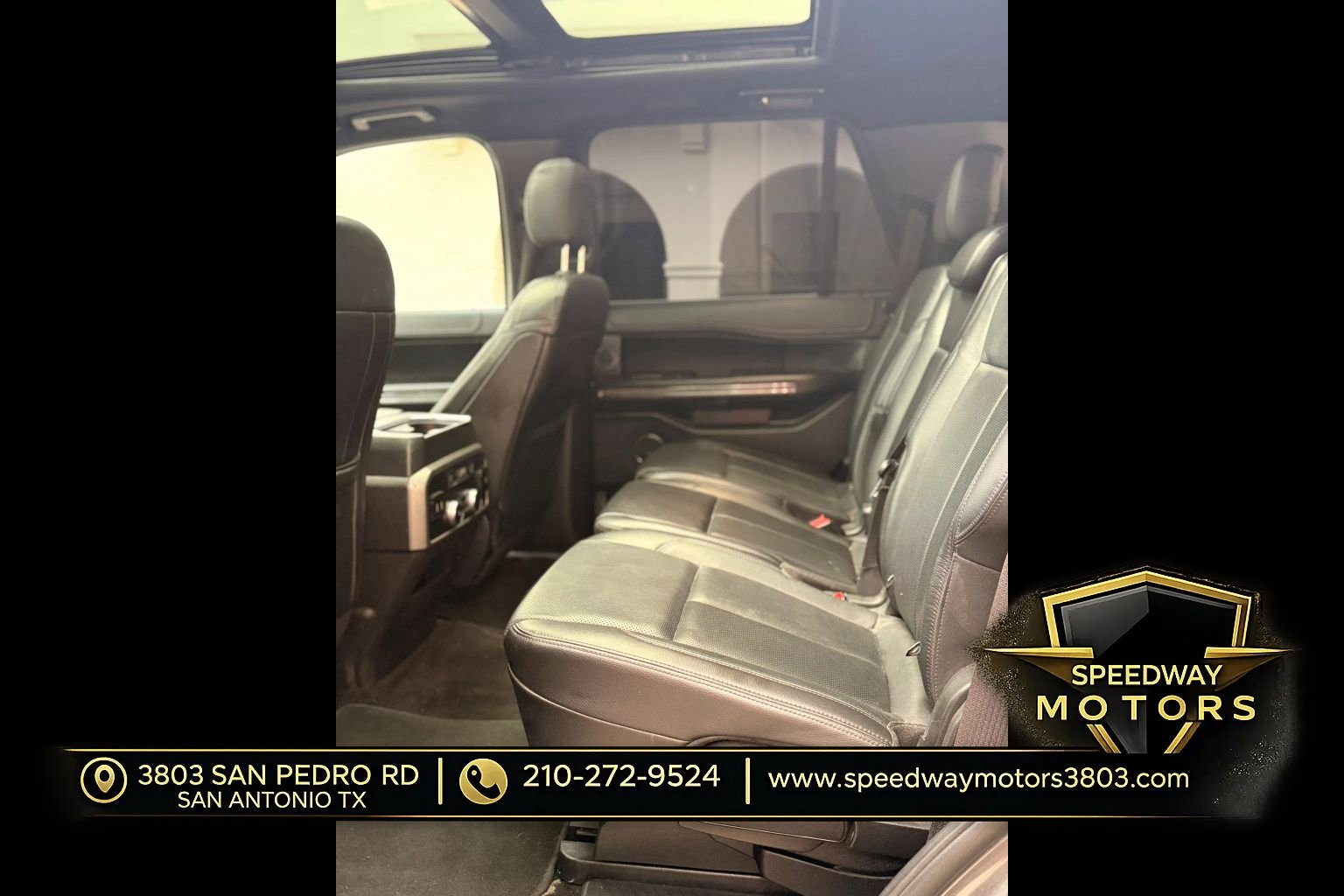 Used 2018 Ford Expedition XLT w/ Equipment Group 202A RWD image 15