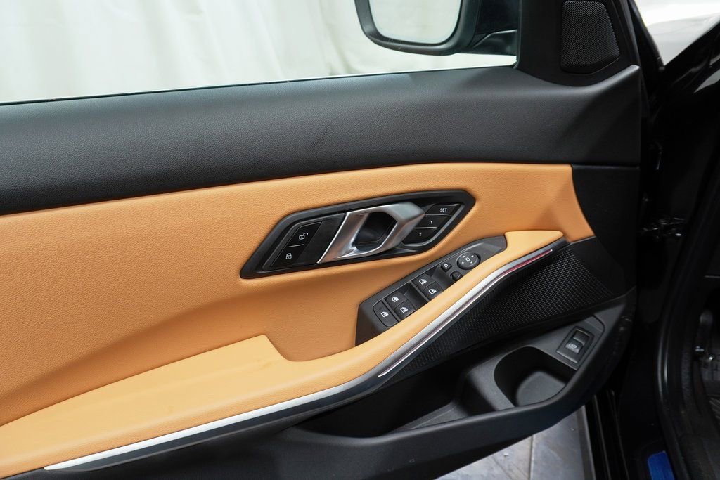 Certified 2025 BMW 330i xDrive Sedan w/ Premium Package image 22