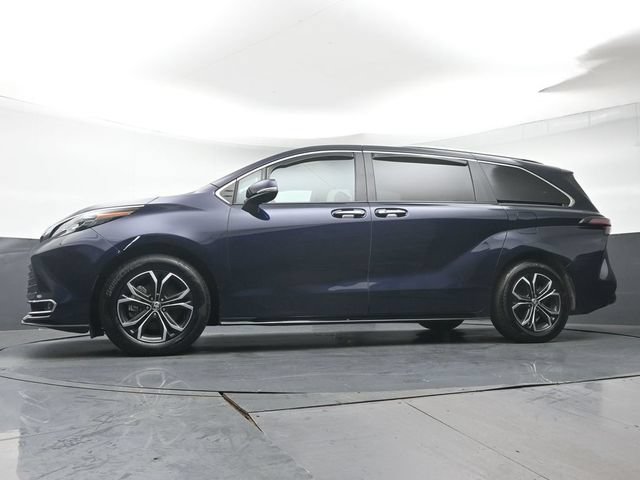 Certified 2025 Toyota Sienna Platinum AWD/4WD image 40