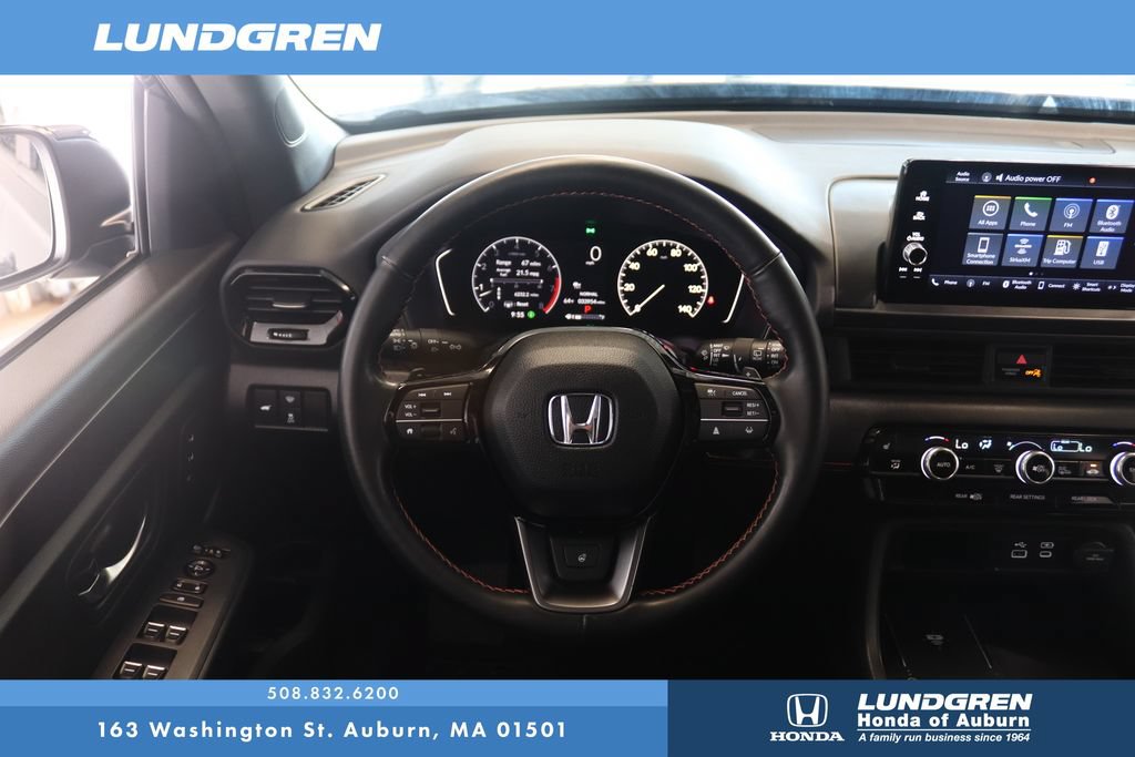 Used 2025 Honda Pilot TrailSport image 20