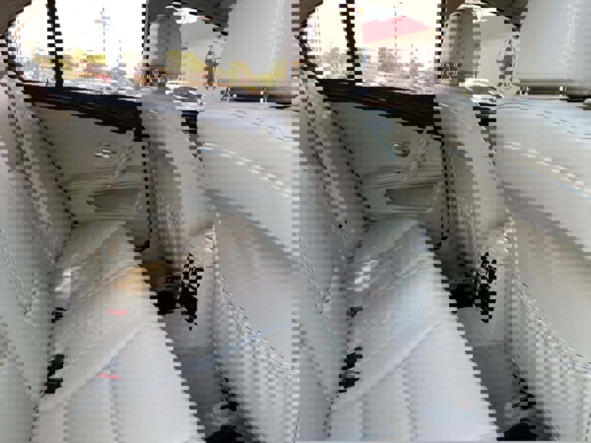 Used 2008 BMW 528xi Sedan image 27