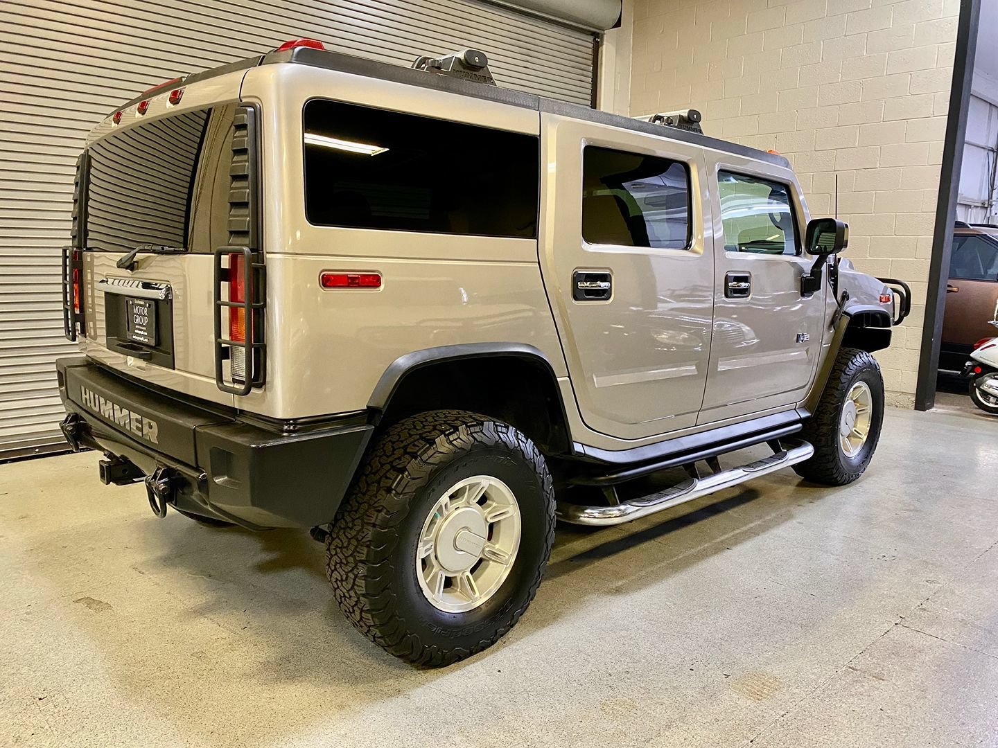 Used 2004 HUMMER H2 w/ Preferred Equipment Group AWD/4WD image 6