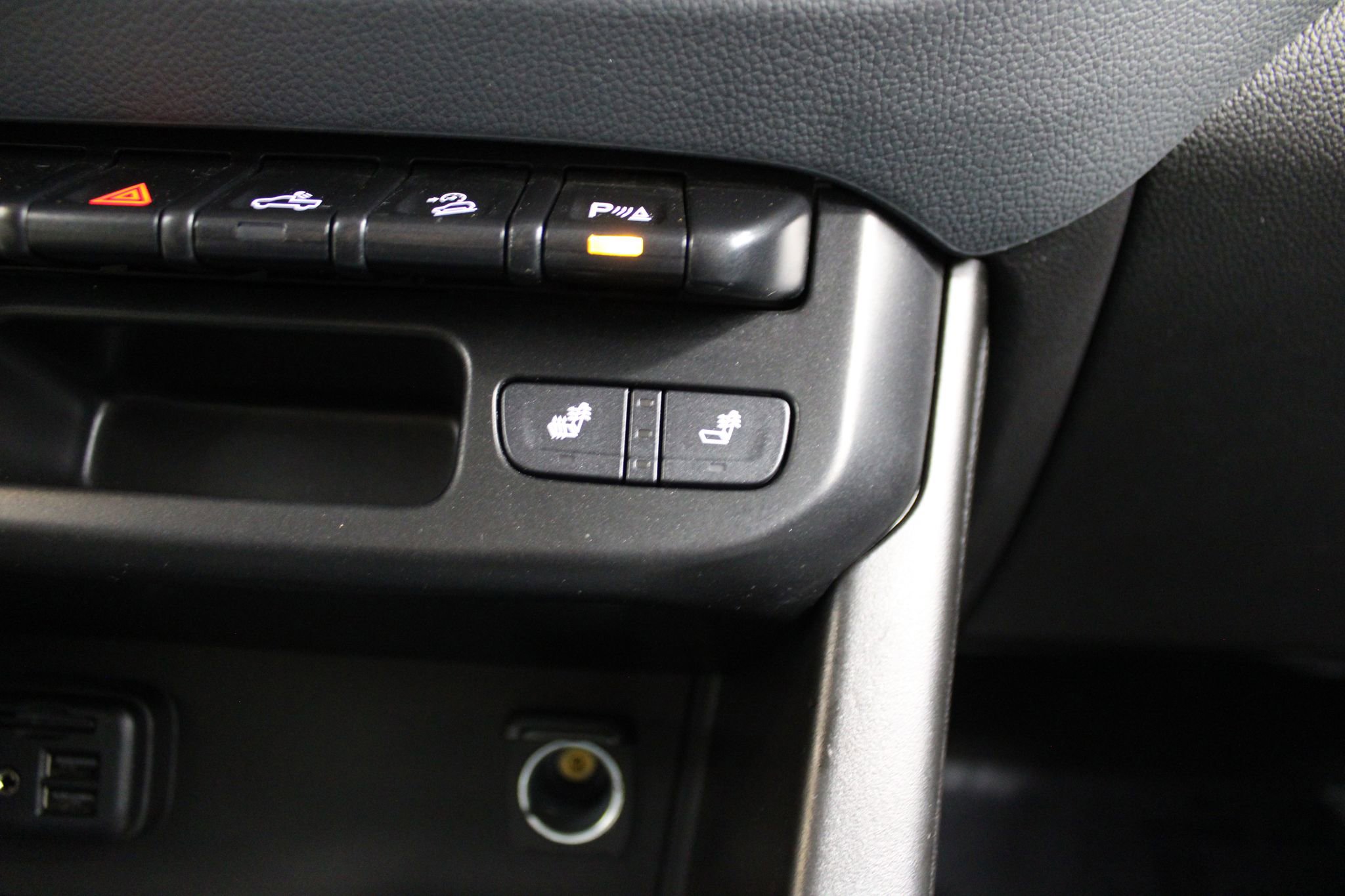 Used 2022 Chevrolet Colorado Z71 image 38