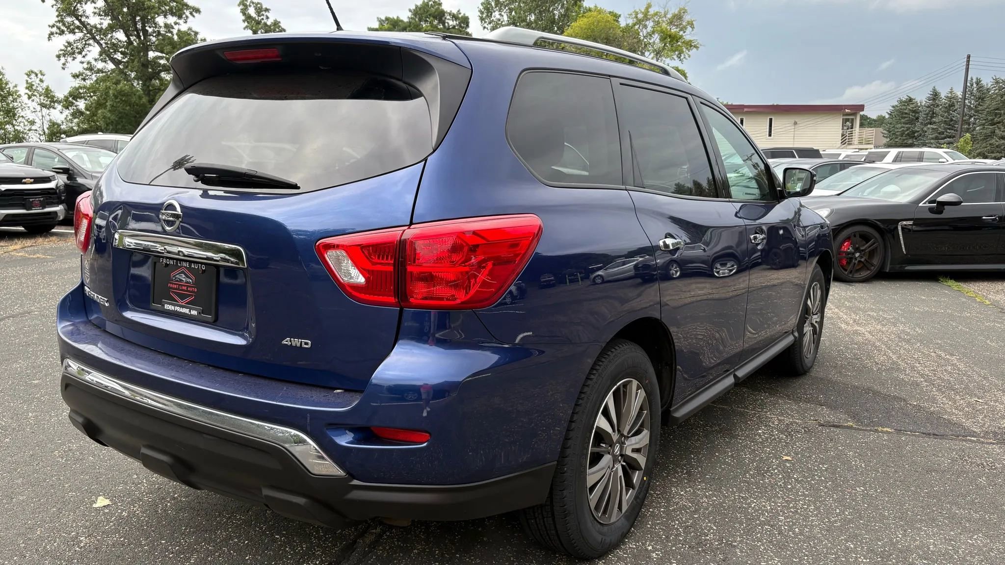 Used 2018 Nissan Pathfinder S image 6