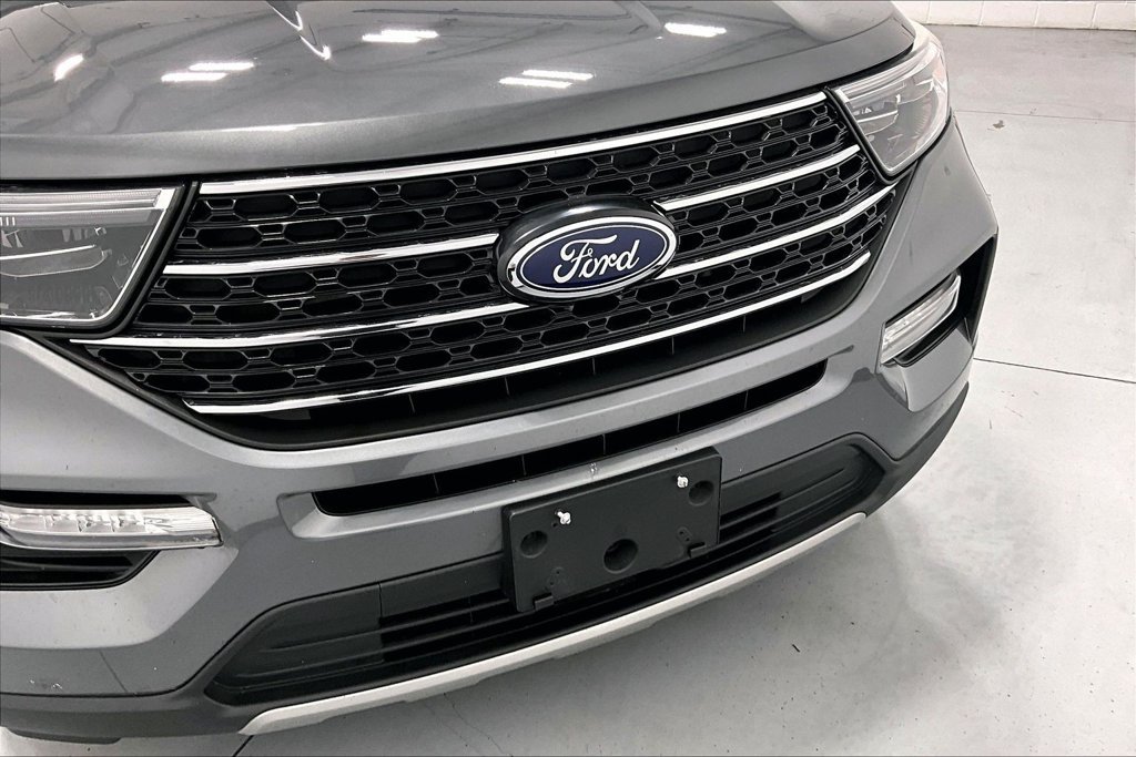 Used 2023 Ford Explorer XLT w/ Equipment Group 202A RWD image 26