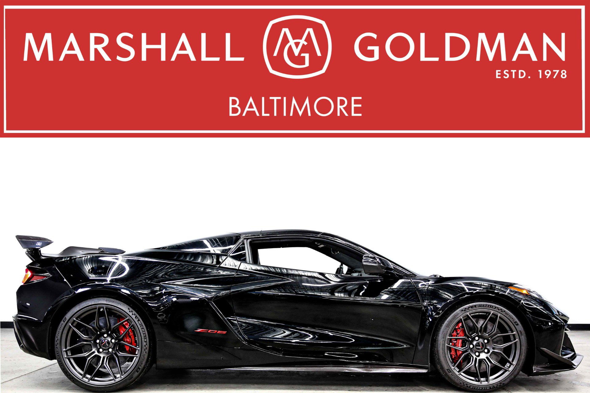 Used 2024 Chevrolet Corvette Z06 w/ Z07 Performance Package RWD image 1