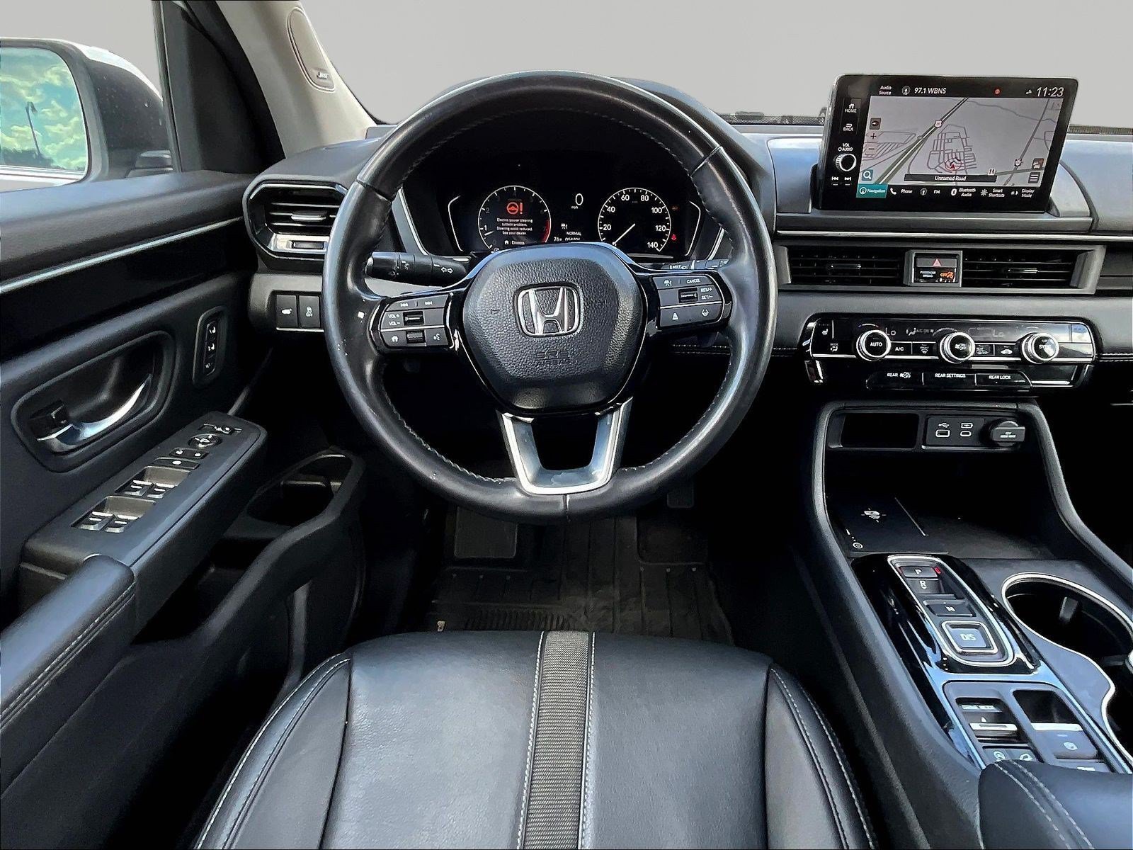 Used 2023 Honda Pilot Touring image 8