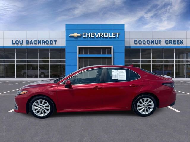 Used 2024 Toyota Camry LE FWD image 5