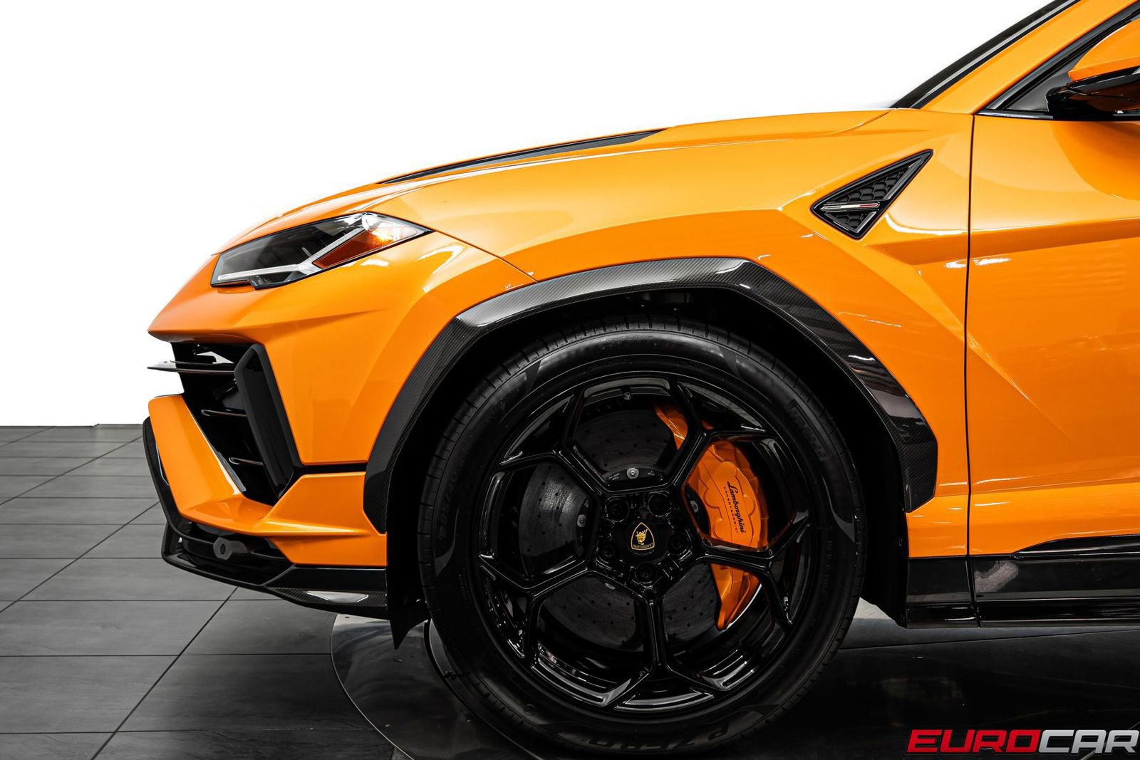 Used 2024 Lamborghini Urus Performante AWD/4WD image 14