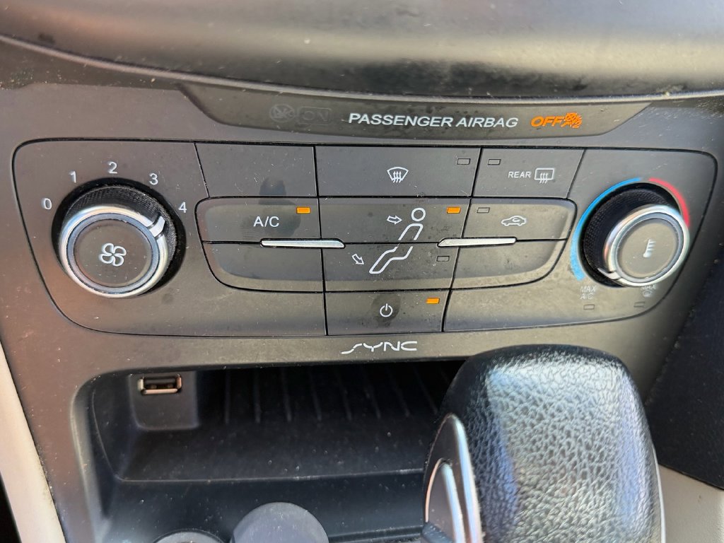 Used 2017 Ford Focus SE FWD image 18
