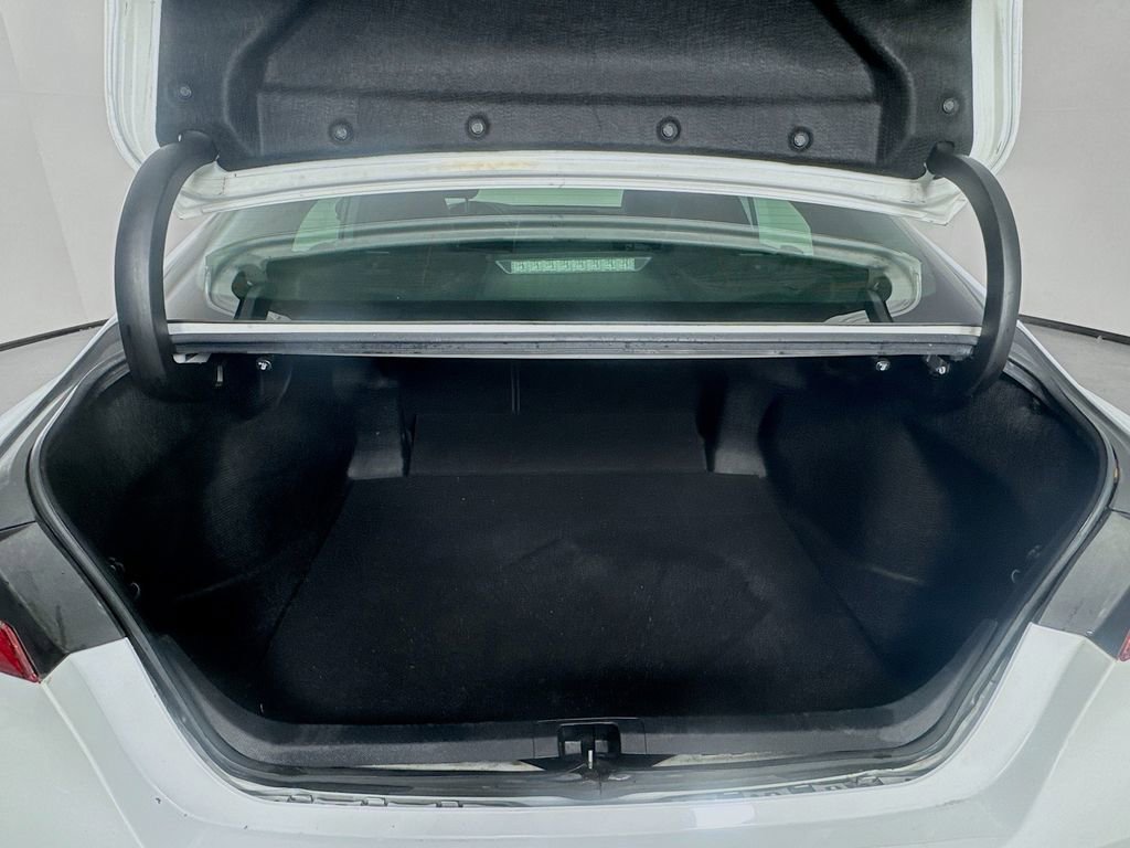 Used 2019 Toyota Camry SE image 29