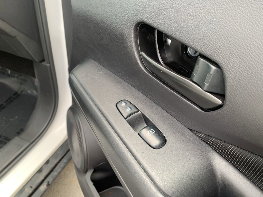 Used 2024 Nissan Kicks S image 27