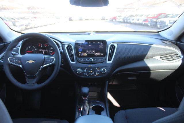 Used 2023 Chevrolet Malibu RS FWD image 17