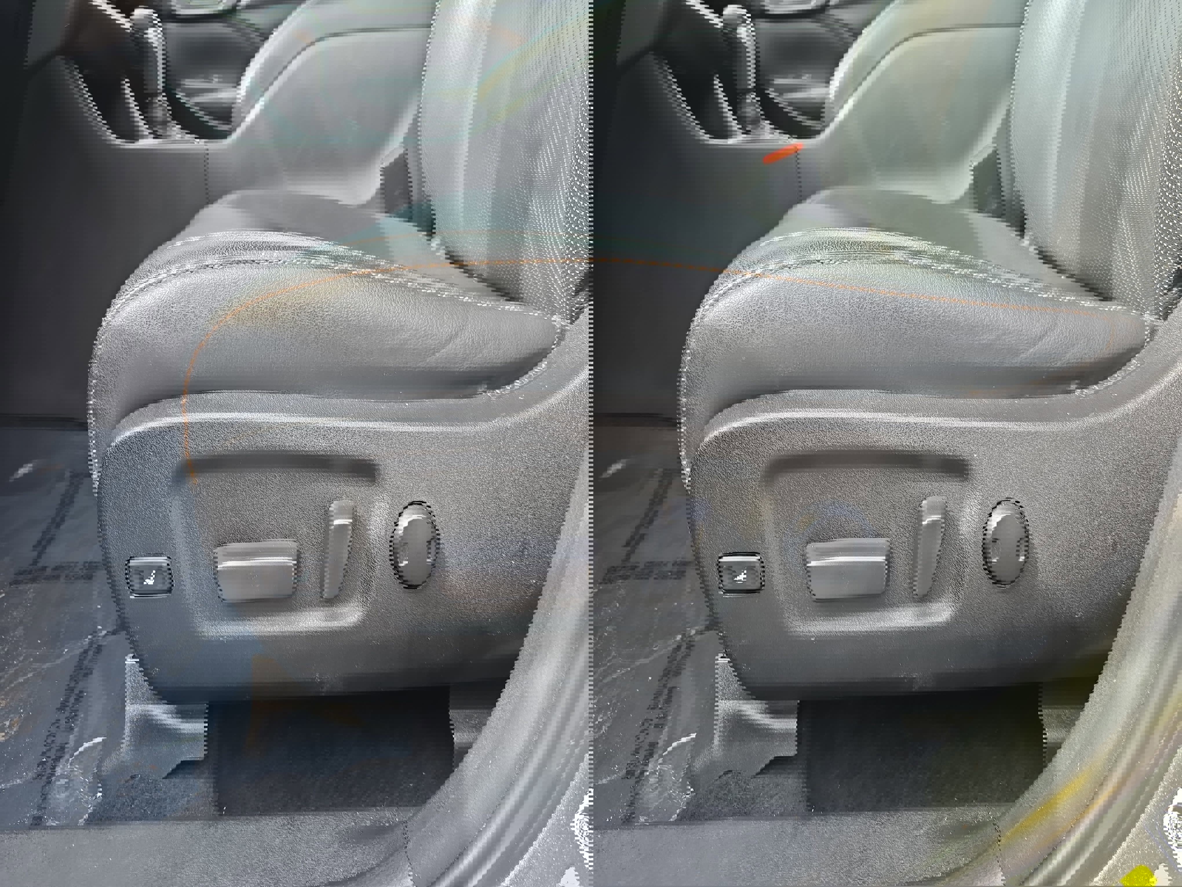 Used 2018 Toyota Highlander Limited image 31