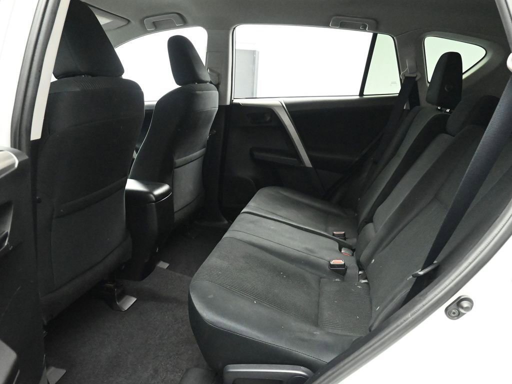 Used 2016 Toyota RAV4 LE image 14