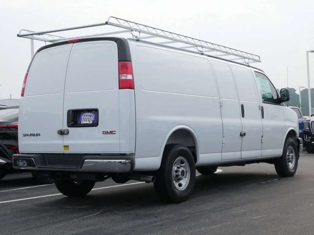 New 2025 GMC Savana 2500 Work Van w/ Driver Convenience Package image 4