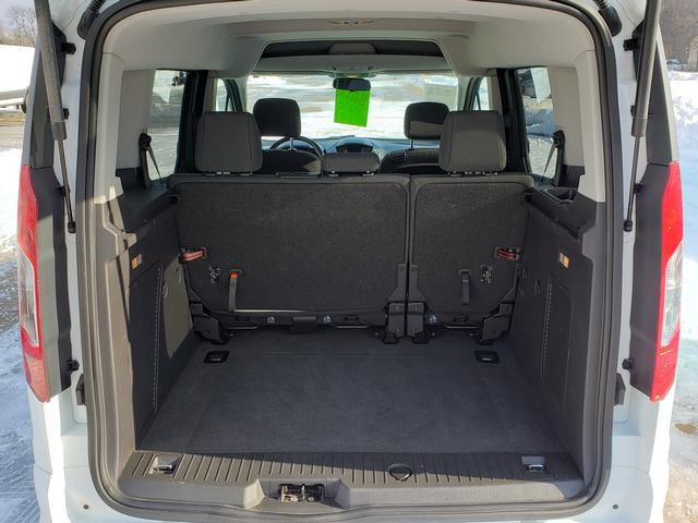 Used 2016 Ford Transit Connect XLT image 5