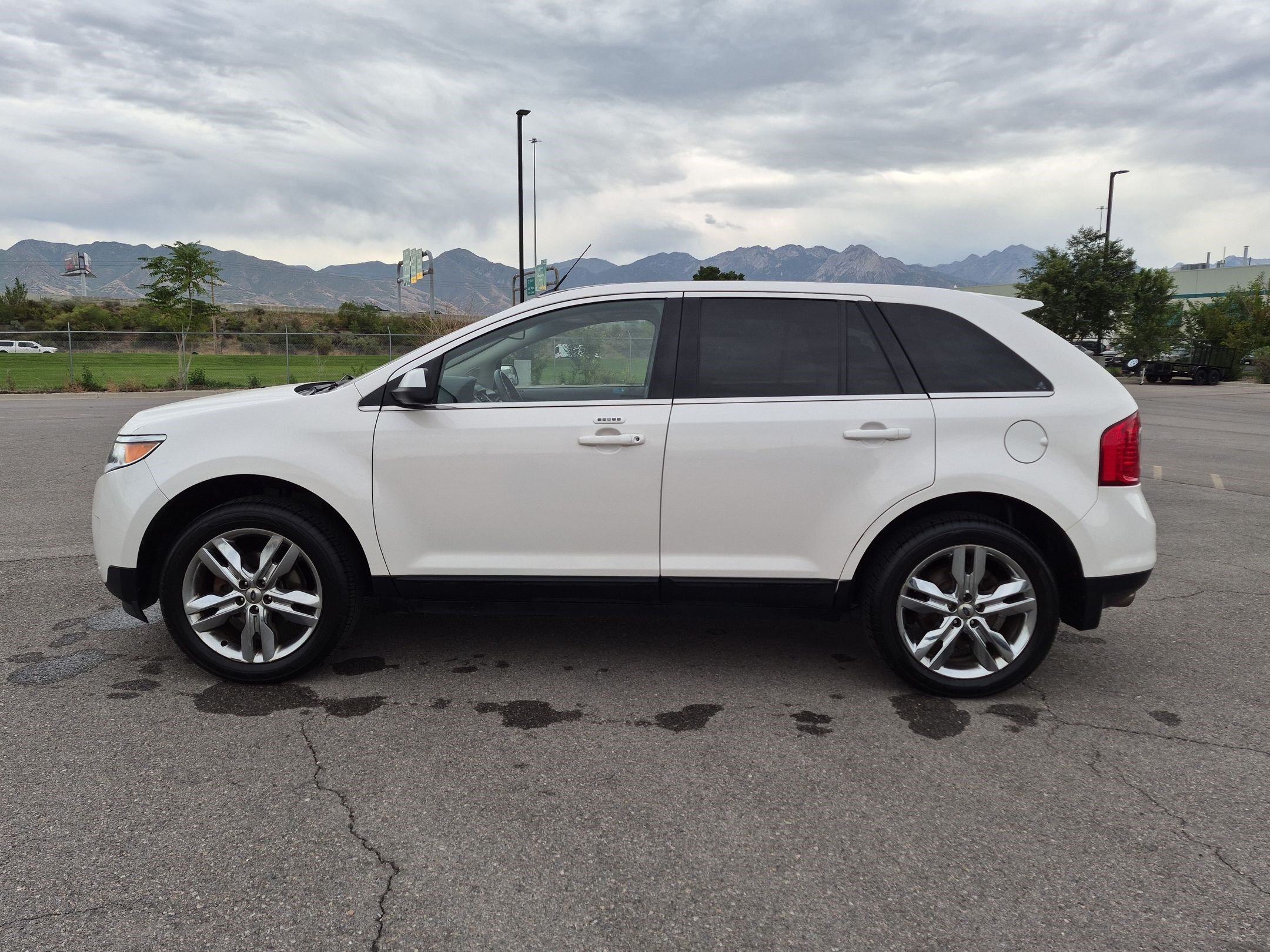 Used 2011 Ford Edge Limited AWD/4WD image 7