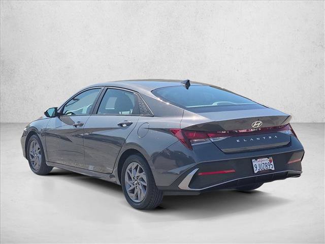 Used 2024 Hyundai Elantra SEL FWD image 8