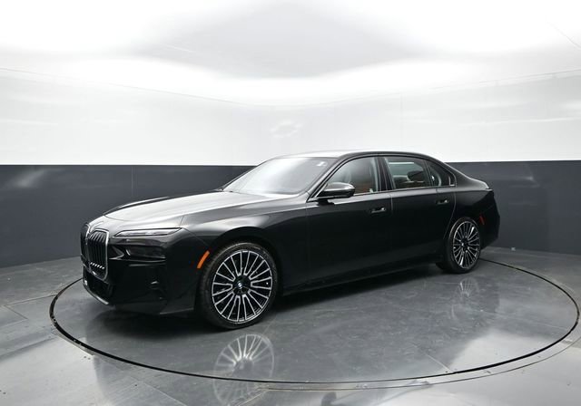 Used 2025 BMW 760i xDrive w/ Executive Package AWD/4WD image 8