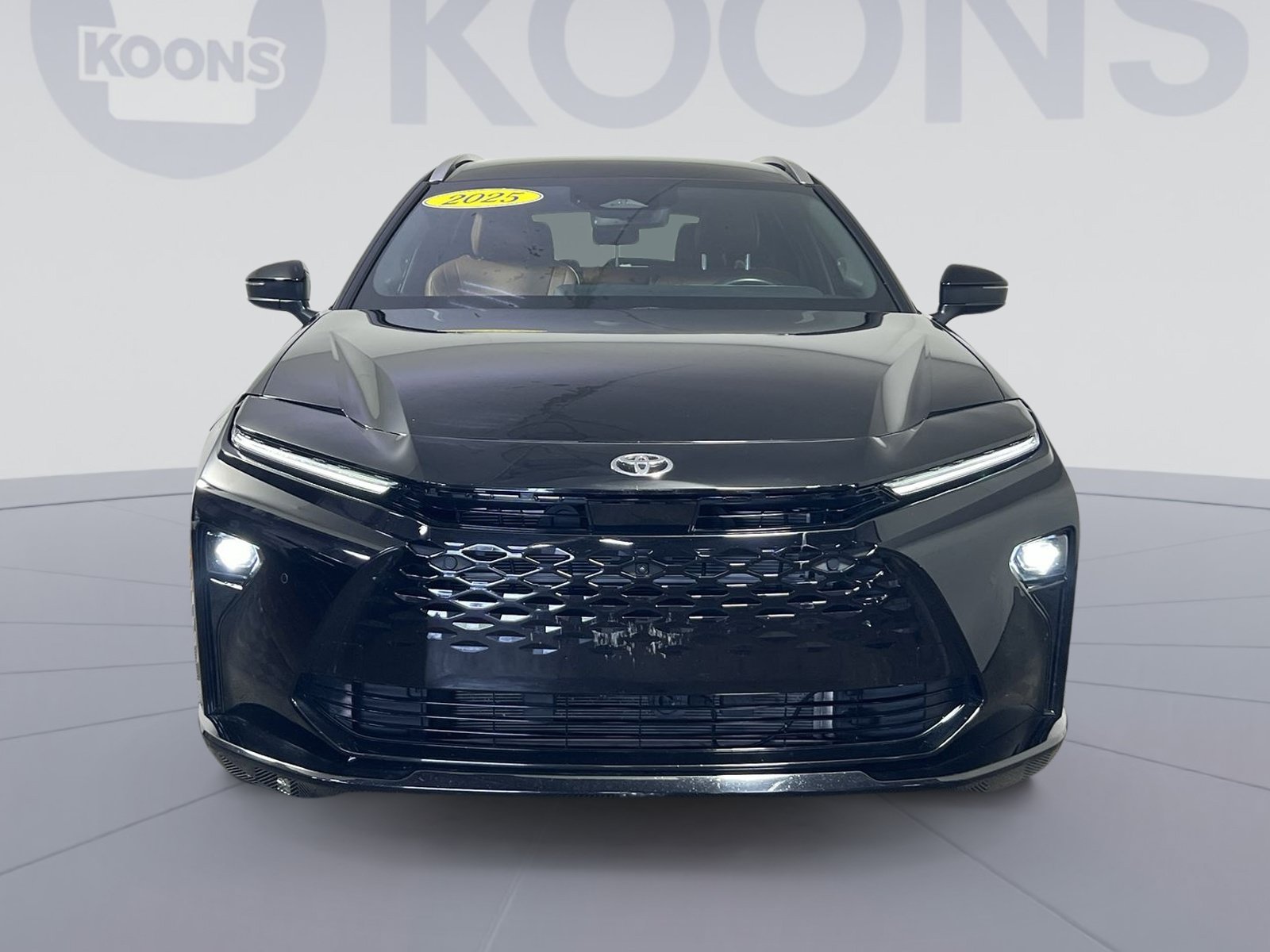 Used 2025 Toyota Crown Signia w/ Advanced Technology Package AWD/4WD image 4