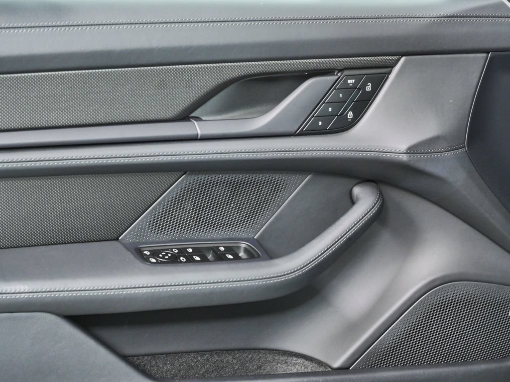 Certified 2025 Porsche Taycan GTS AWD/4WD image 6