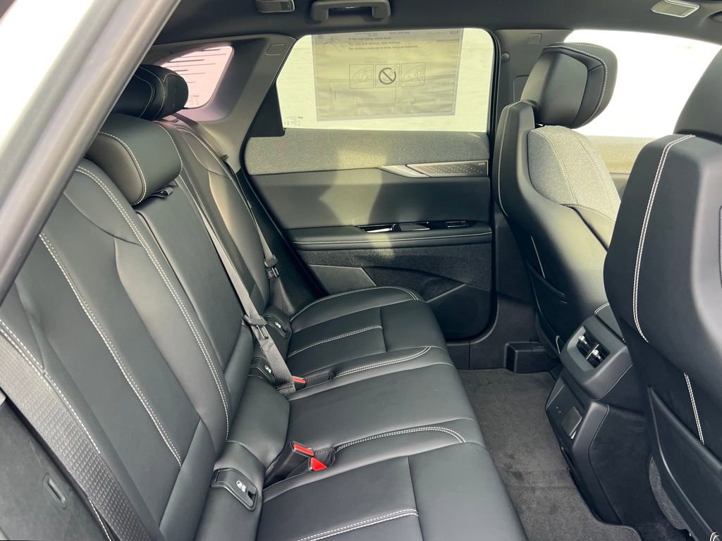 New 2026 Cadillac Optiq Luxury 1 image 20