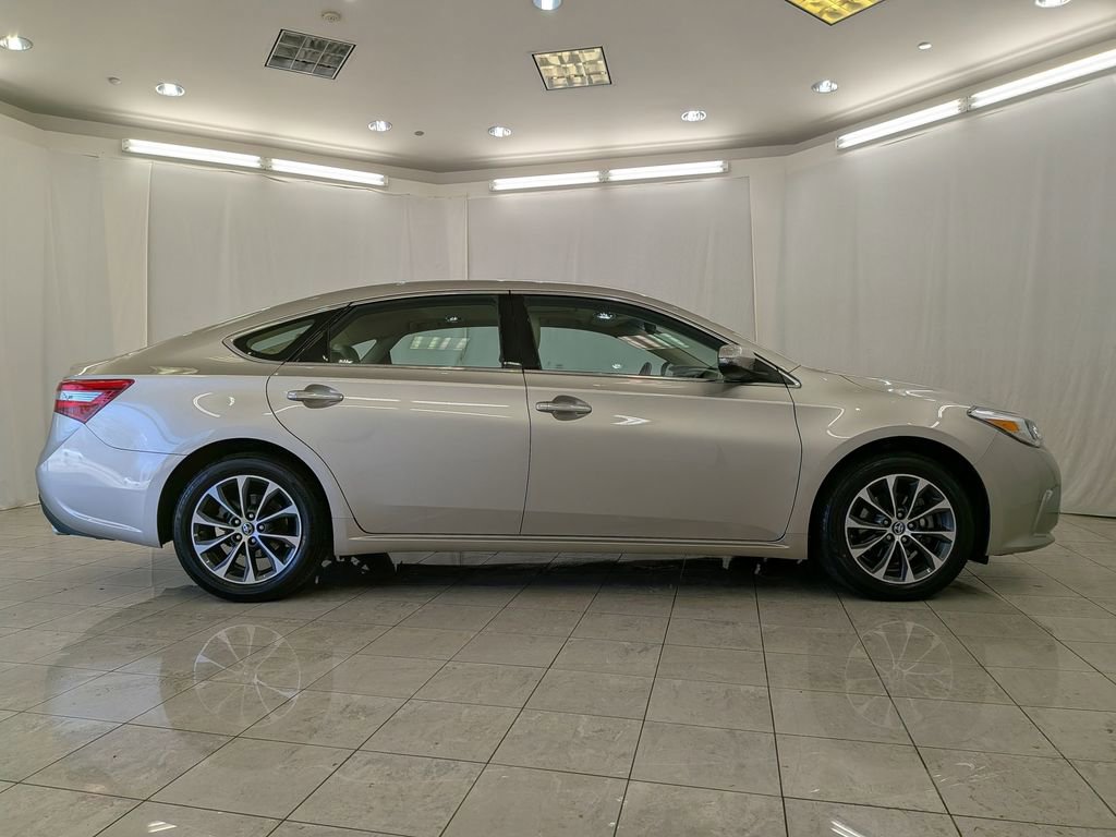 Used 2017 Toyota Avalon XLE Premium w/ All Weather Liner Package image 11