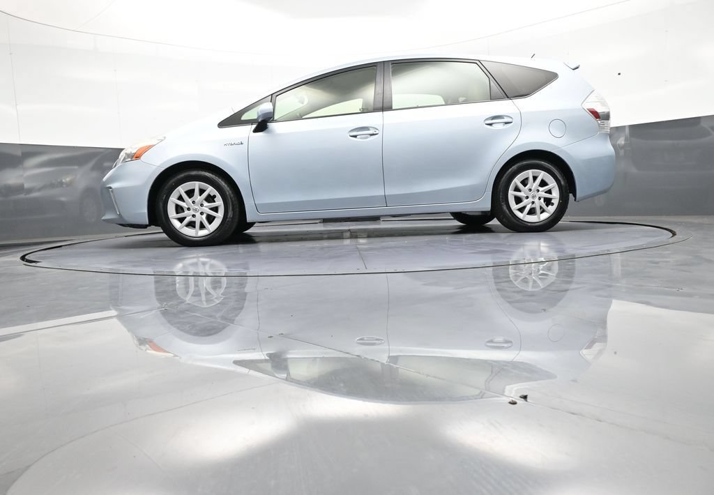 Used 2012 Toyota Prius V Three FWD image 32