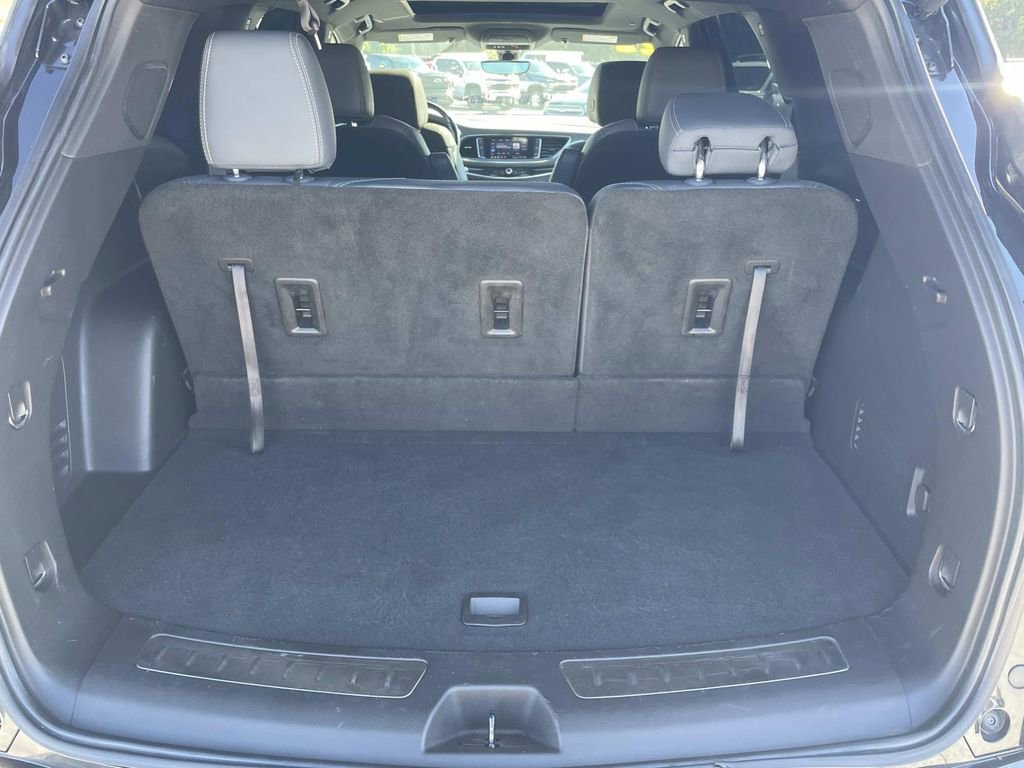 Used 2022 Buick Enclave Essence w/ Experience Buick Package image 11