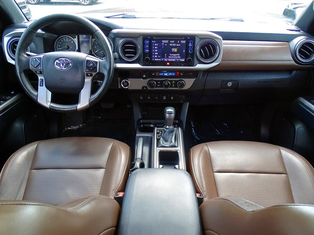 Used 2016 Toyota Tacoma Limited w/ Towing Package RWD image 35