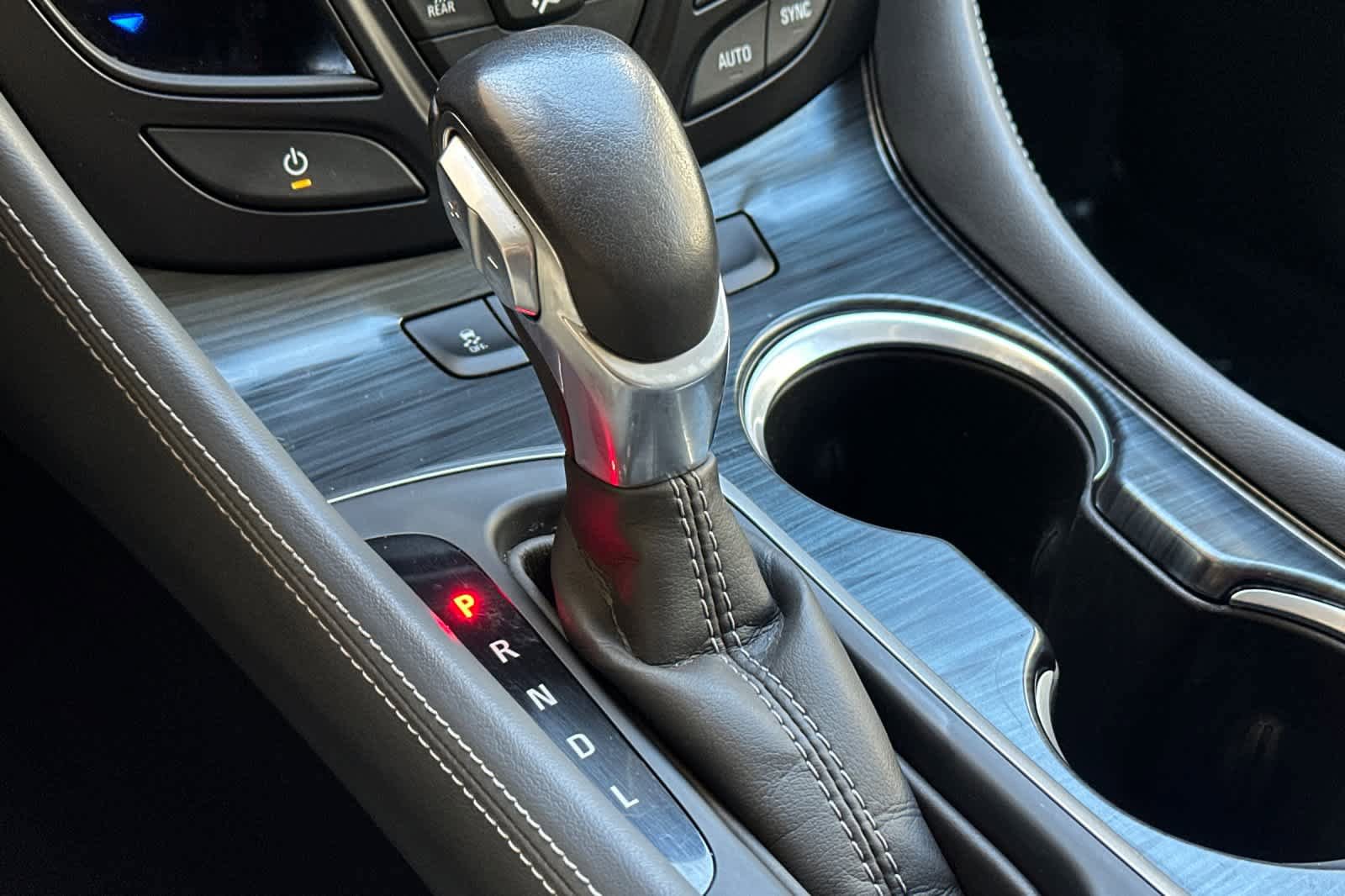 Used 2020 Buick Envision Essence FWD image 20