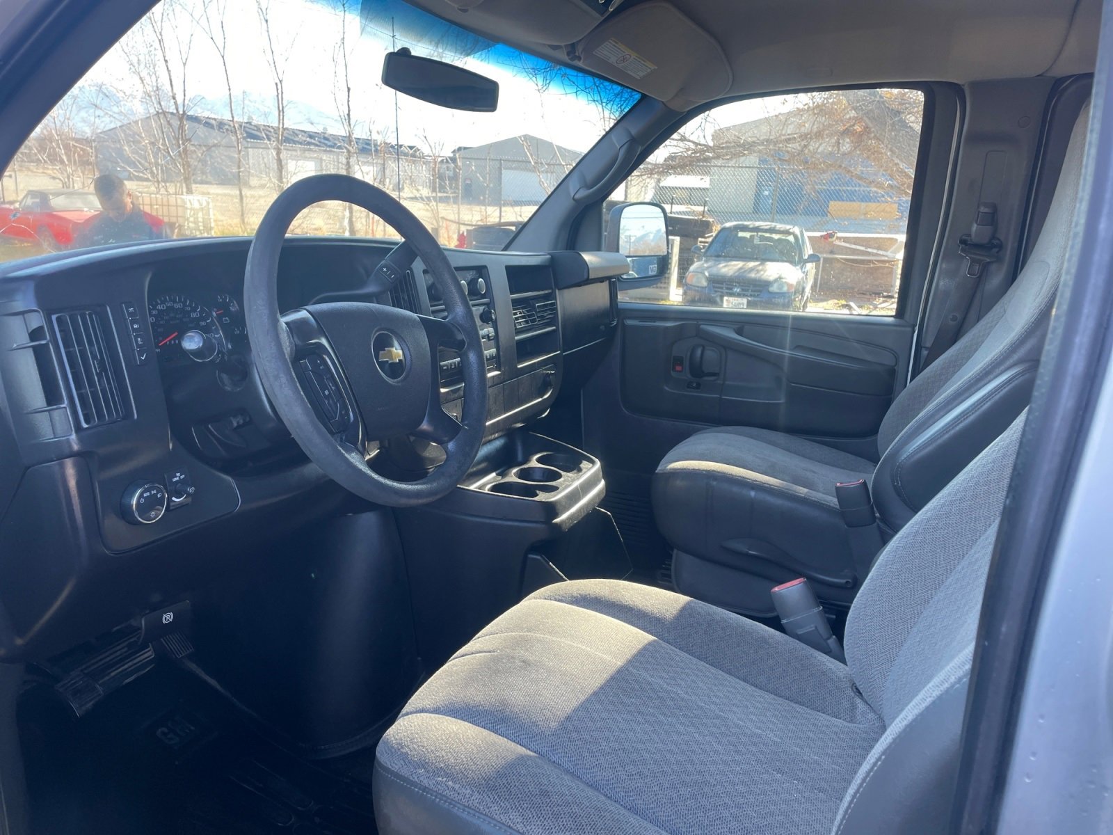 Used 2011 Chevrolet Express 2500 LS image 18