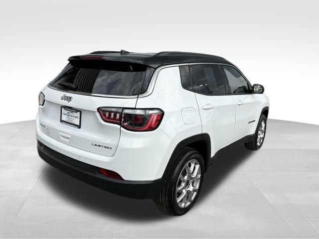 Used 2025 Jeep Compass Limited image 2