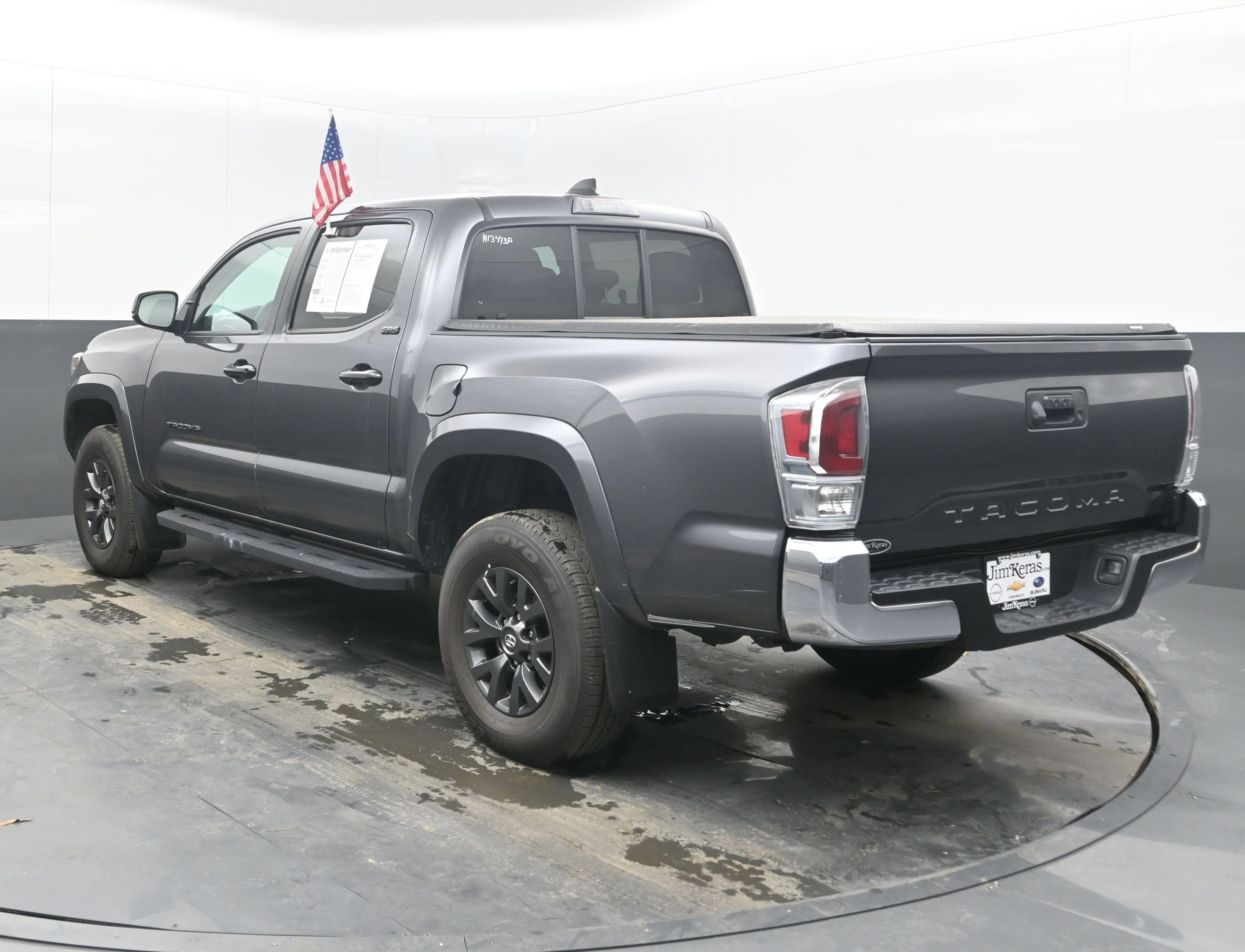 Used 2022 Toyota Tacoma SR5 w/ SR5 Appearance Package (SM) image 6