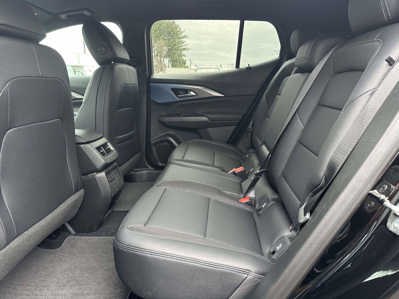 New 2026 Chevrolet Equinox EV LT w/ Convenience Package II FWD image 21