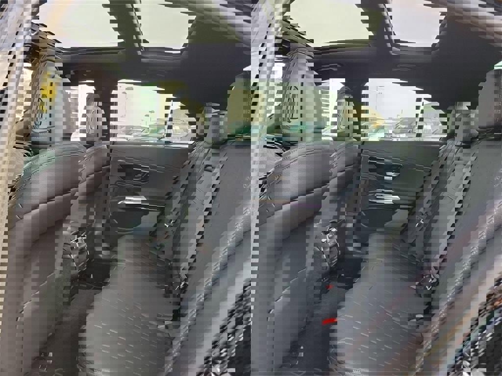 Used 2024 Mercedes-Benz E 350 4MATIC Sedan image 13