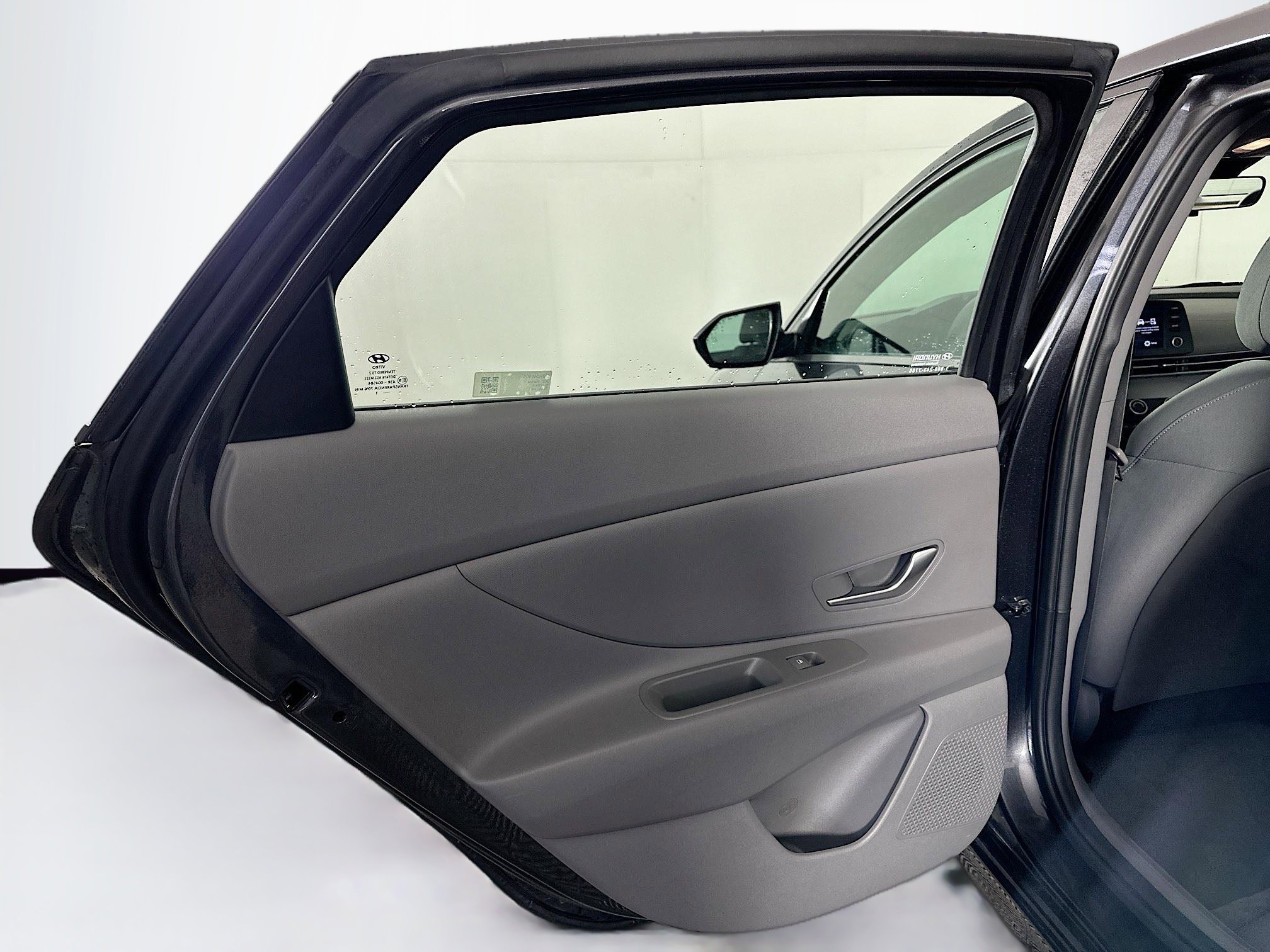 Used 2021 Hyundai Elantra SE image 24