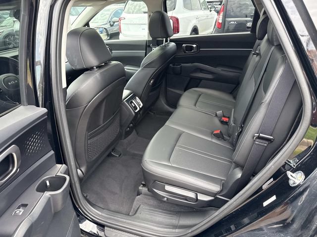 Used 2023 Kia Sorento S w/ Panoramic Sunroof Package FWD image 17