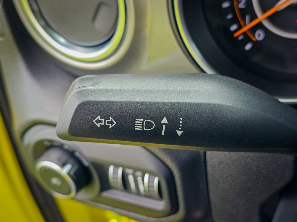 Used 2022 Jeep Wrangler Unlimited Sahara w/ Cold Weather Group AWD/4WD image 18