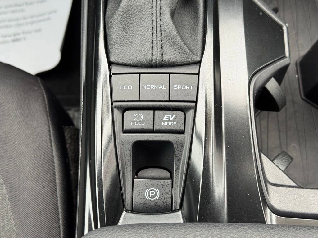 Certified 2025 Toyota Camry LE image 40