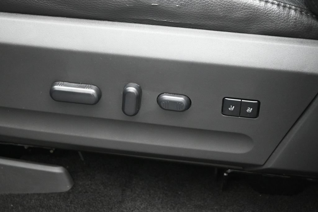 Used 2014 Ford Expedition EL Limited w/ Equipment Group 301A RWD image 9