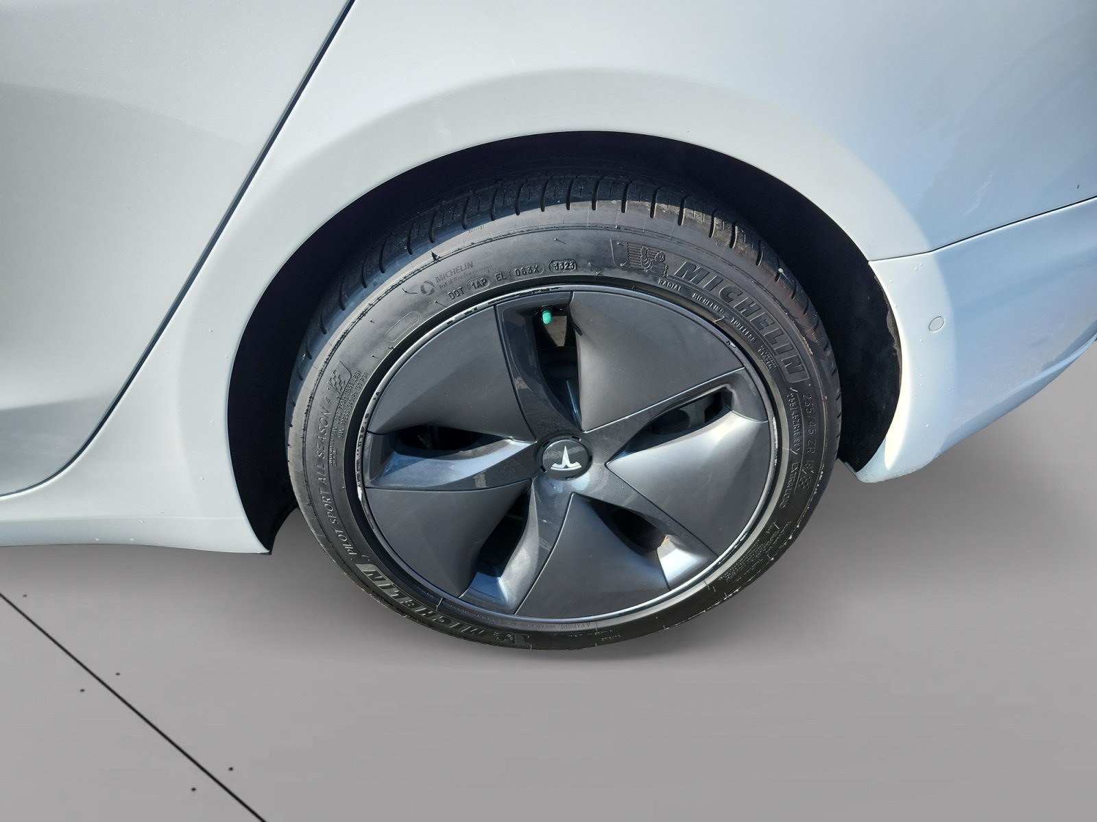 Used 2019 Tesla Model 3 Standard Range Plus RWD image 14