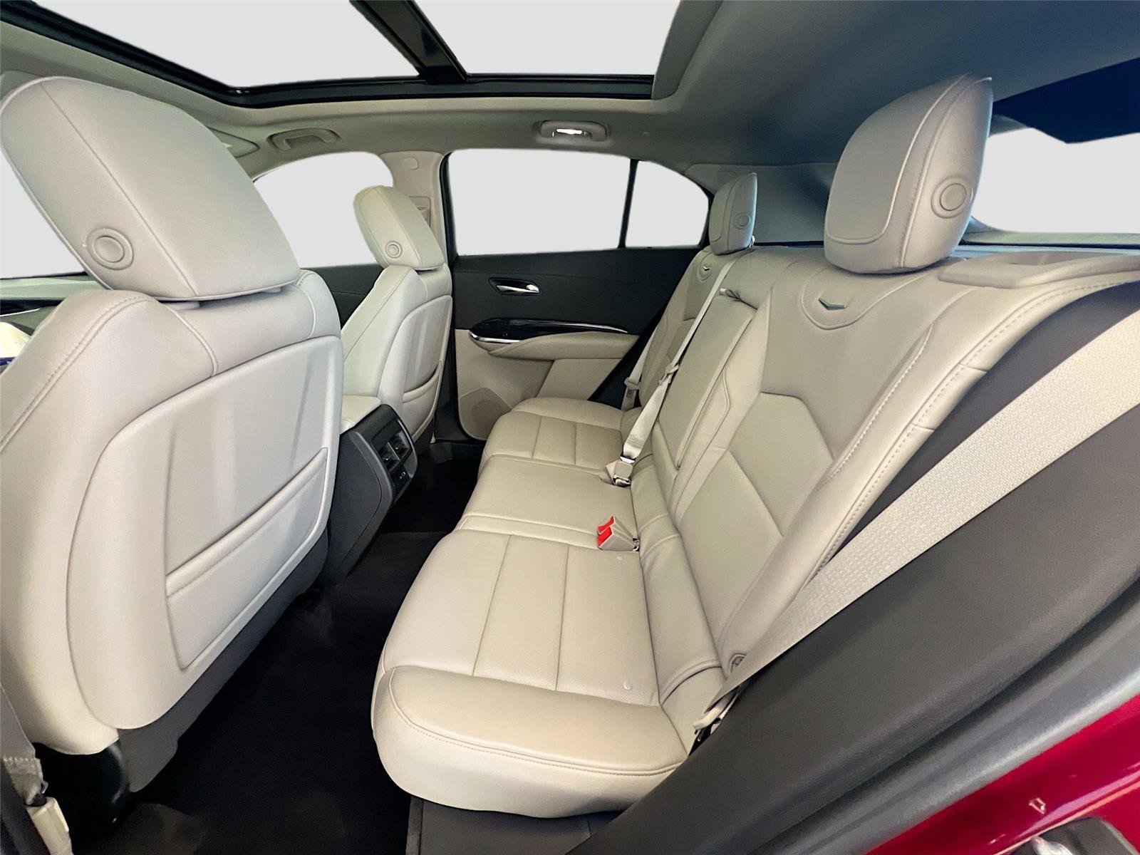 Used 2020 Cadillac XT4 Premium Luxury image 23