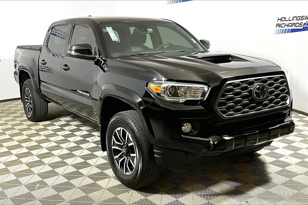 Used 2021 Toyota Tacoma TRD Sport image 3