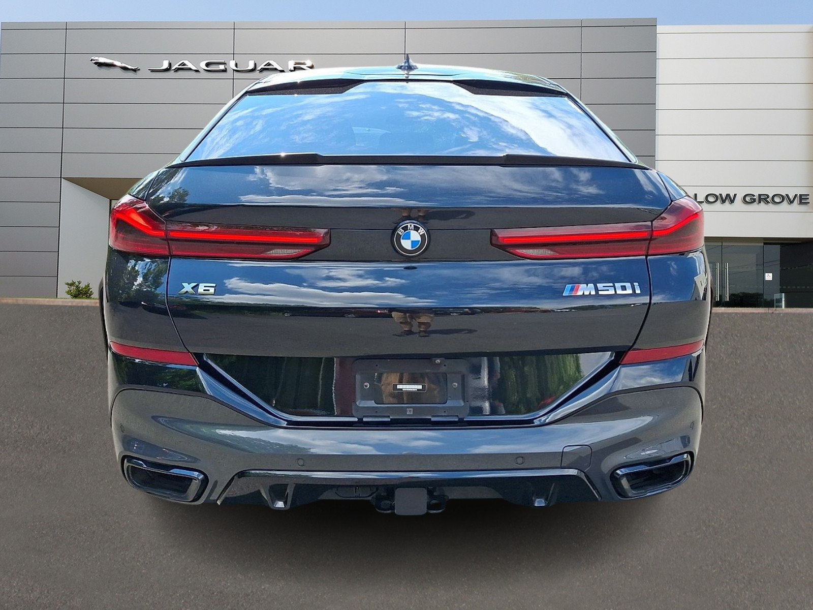 Used 2022 BMW X6 M50i w/ Executive Package AWD/4WD image 7