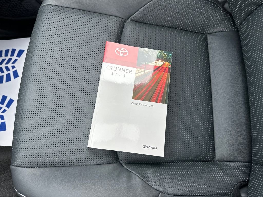 Used 2025 Toyota 4Runner Limited w/ Tow Technology Package image 31