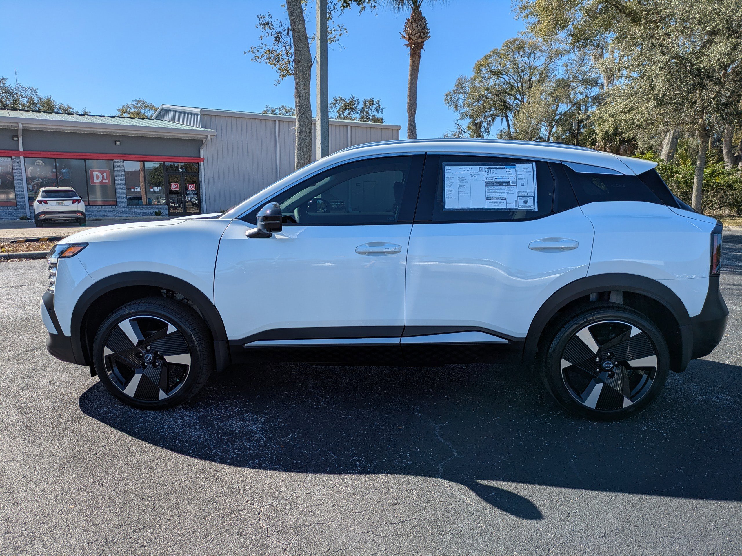 New 2026 Nissan Kicks SR FWD image 7