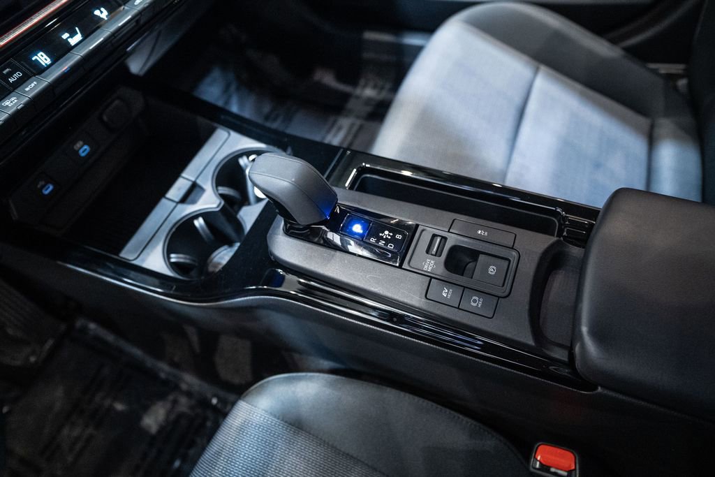 Used 2025 Toyota Prius LE image 22